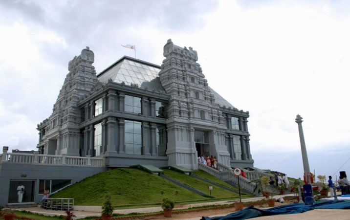 Transgressing Vaishnava etiquette and How?