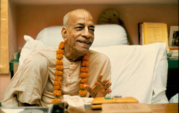 Gaura Keshava is propounding Apa-Siddhantha